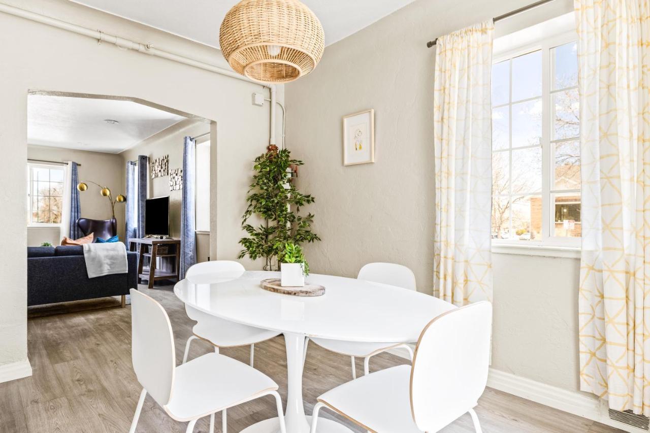 Stylish City Retreat - King Beds - Walk To Sloans Lake Denver Bagian luar foto